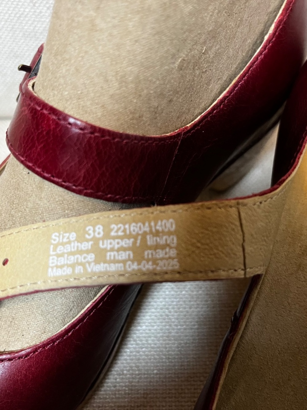 Dansko Lilah Red Waxy Burnished Clogs Size 38 (8) *NEW* - Picture 3 of 6